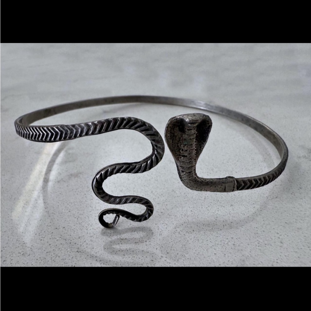 VINTAGE PEWTER COBRA SNAKE ARM BRACELET CHOKER FLEXIBLE 4 5/8" ACROSS